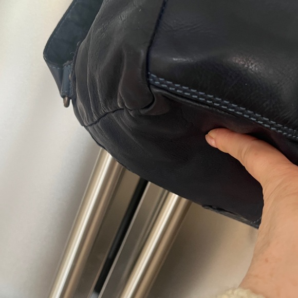 Elegant Navy Leather Satchel - Picture 9 of 16